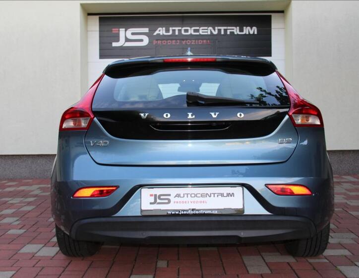 Volvo V40 9