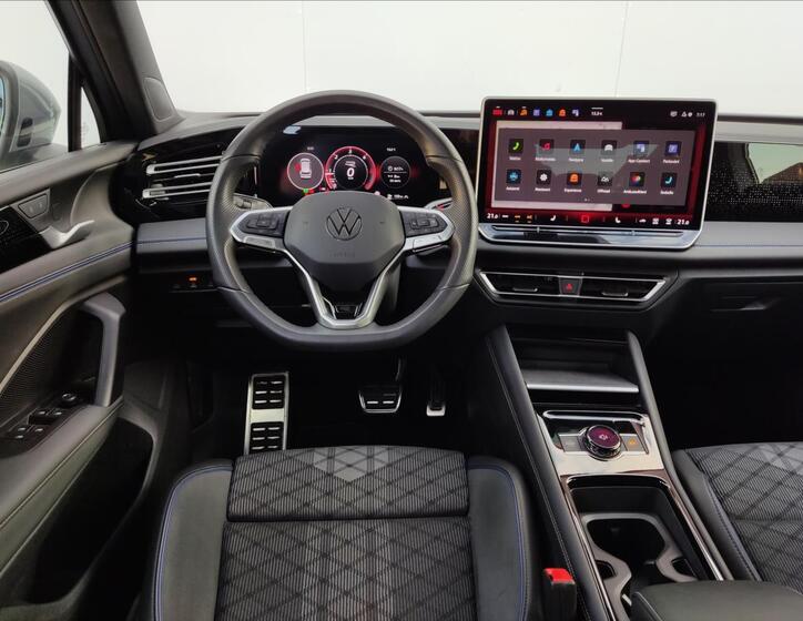 Volkswagen Tiguan 9
