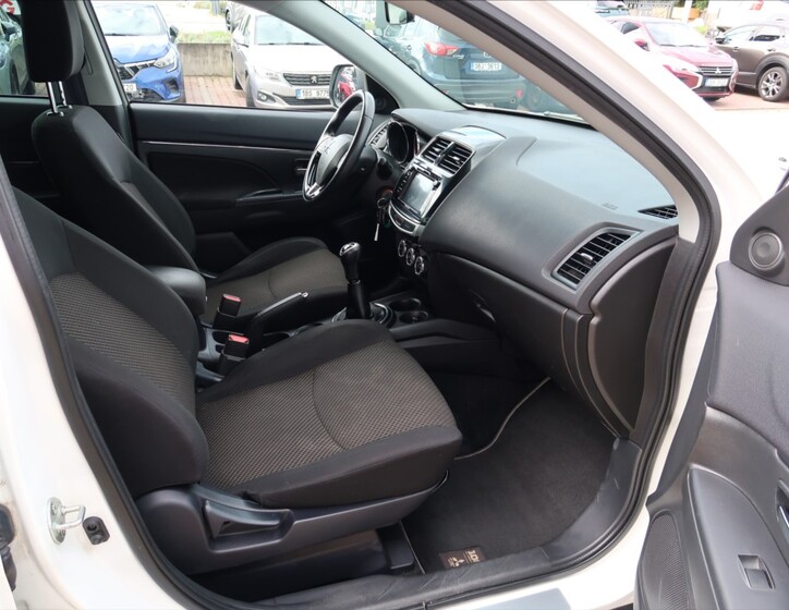 Mitsubishi ASX 12