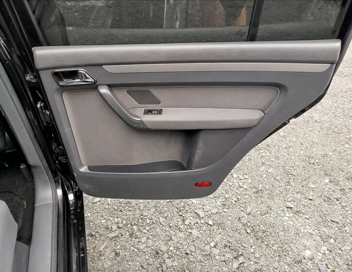 Volkswagen Touran 25