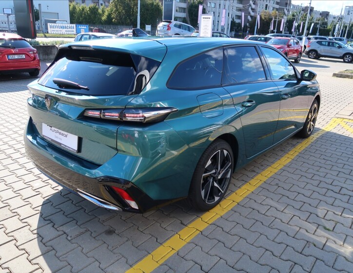 Peugeot 308 4