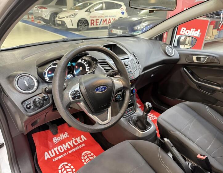 Ford Fiesta 13