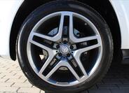 Mercedes-Benz GLS 10