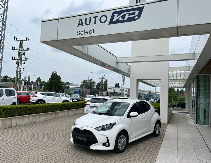 Toyota Yaris 1