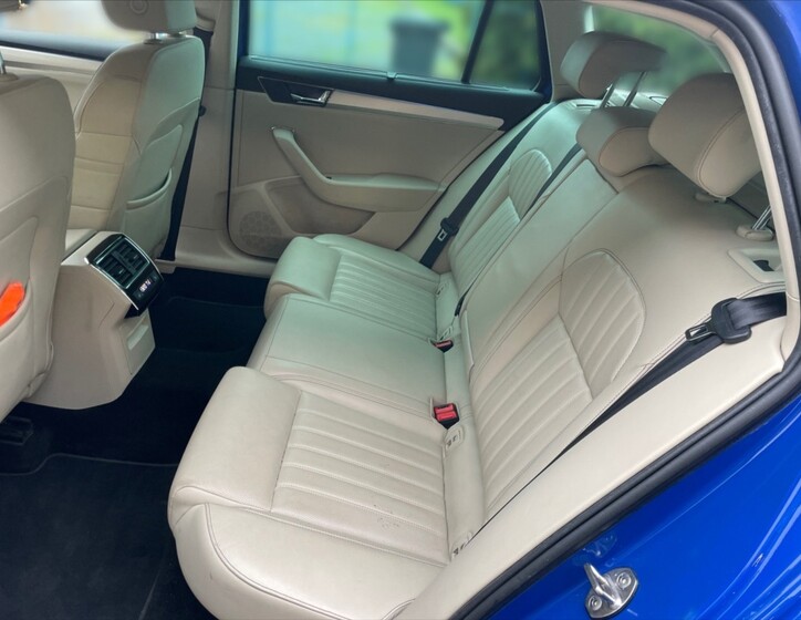Škoda Superb 8