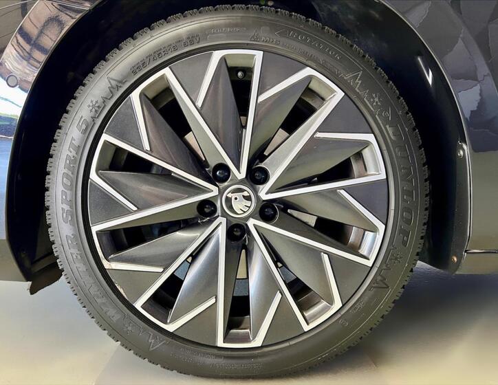 Škoda Superb 8