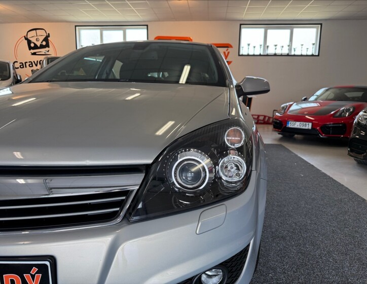 Opel Astra 8