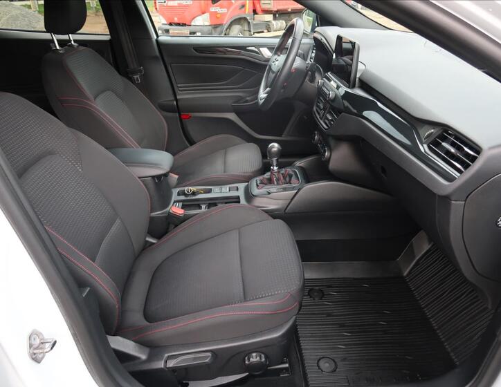 Ford Focus 13