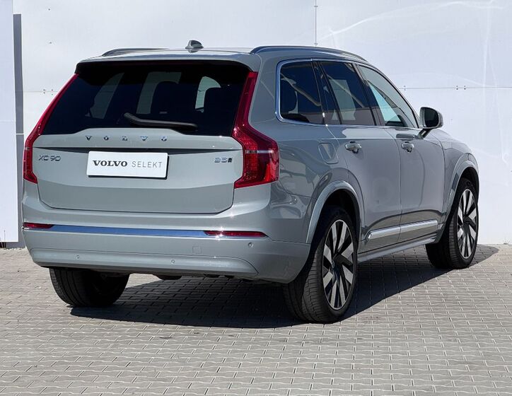Volvo XC90 11