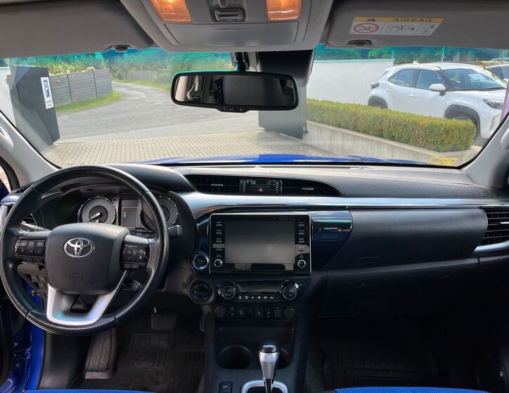 Toyota Hilux 18