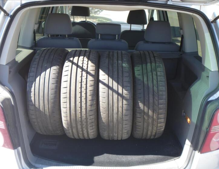 Volkswagen Touran 32