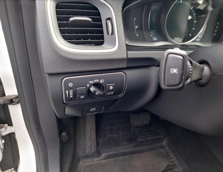 Volvo V60 11