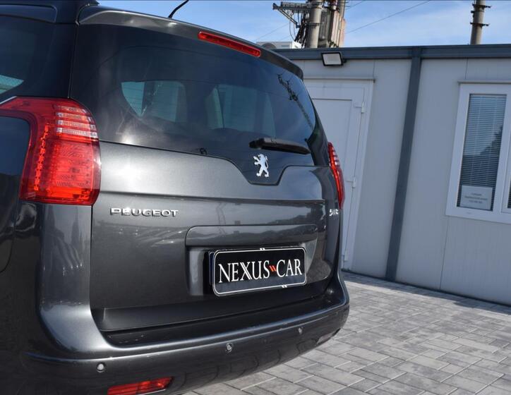 Peugeot 5008 12