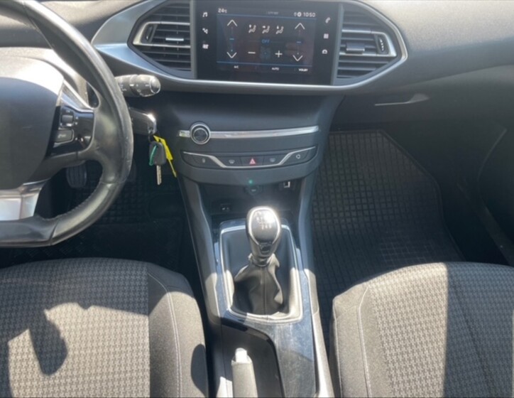 Peugeot 308 10