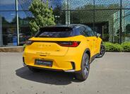 Lexus LBX 10