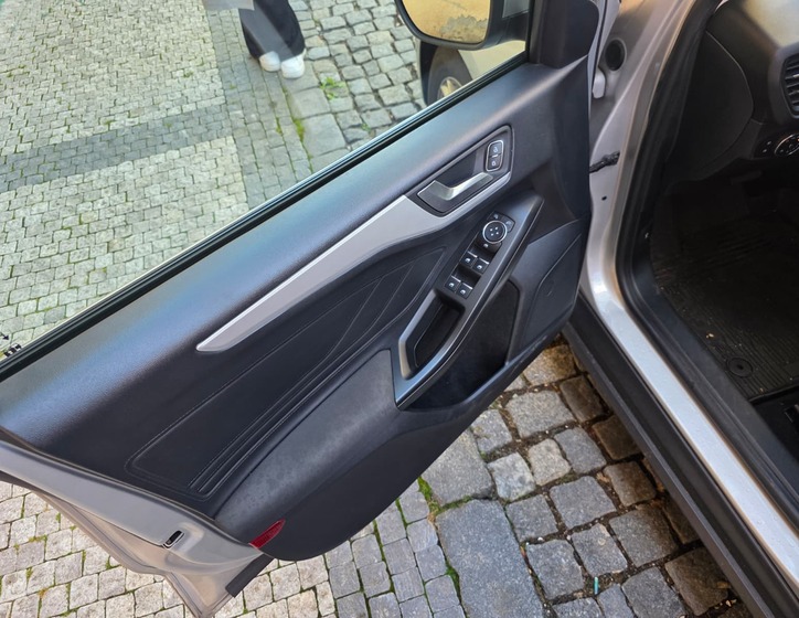 Ford Focus 14