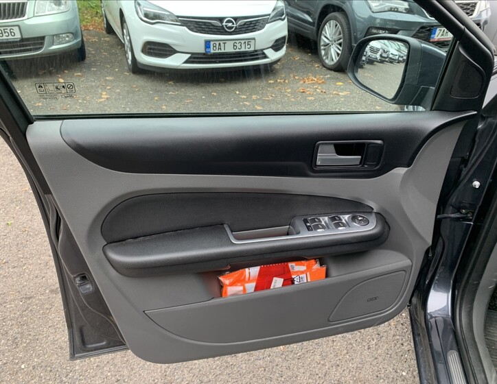 Ford Focus 9