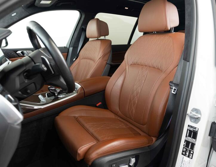 BMW X7 18