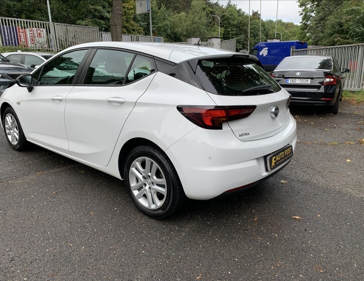 Opel Astra 7