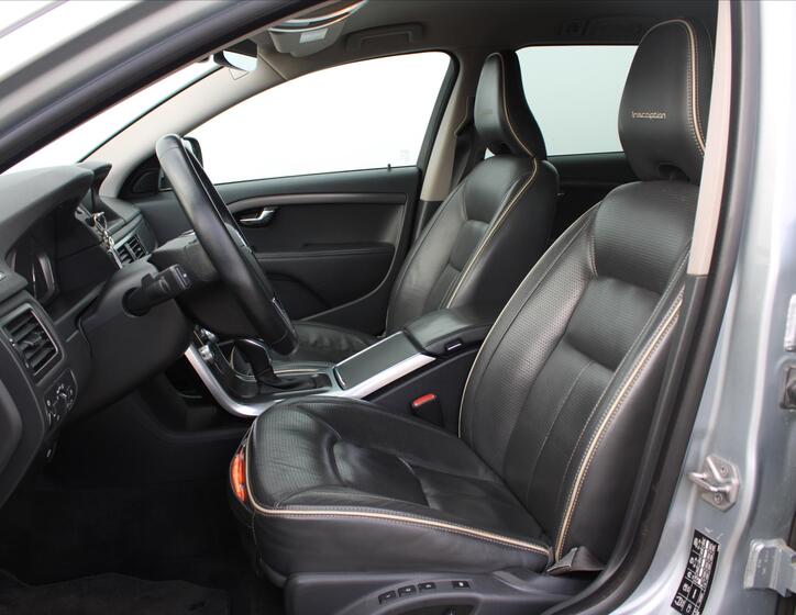 Volvo XC70 10