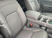 Land Rover Defender 22