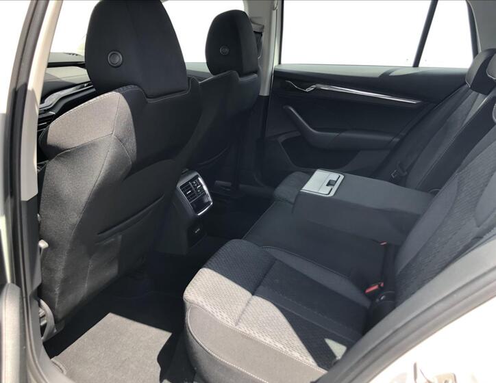 Škoda Octavia 14