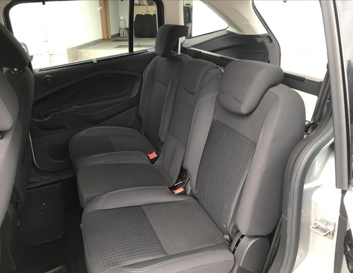 Ford Grand C-MAX 8