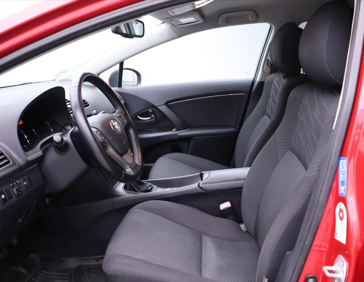 Toyota Avensis 11