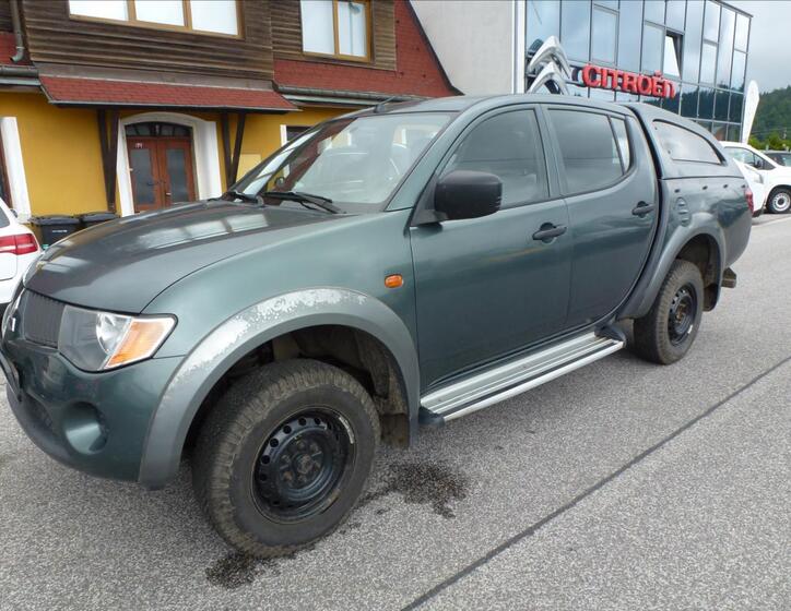Mitsubishi L200 1