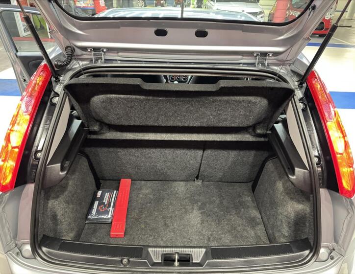 Fiat Grande Punto 5