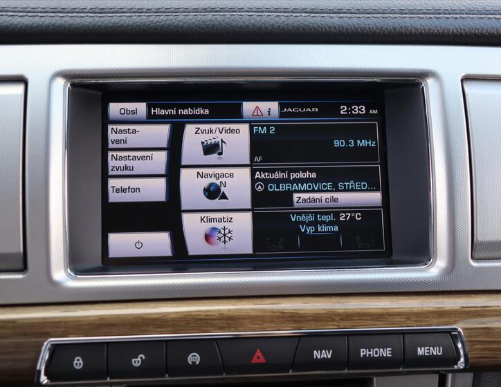 Jaguar XF 28
