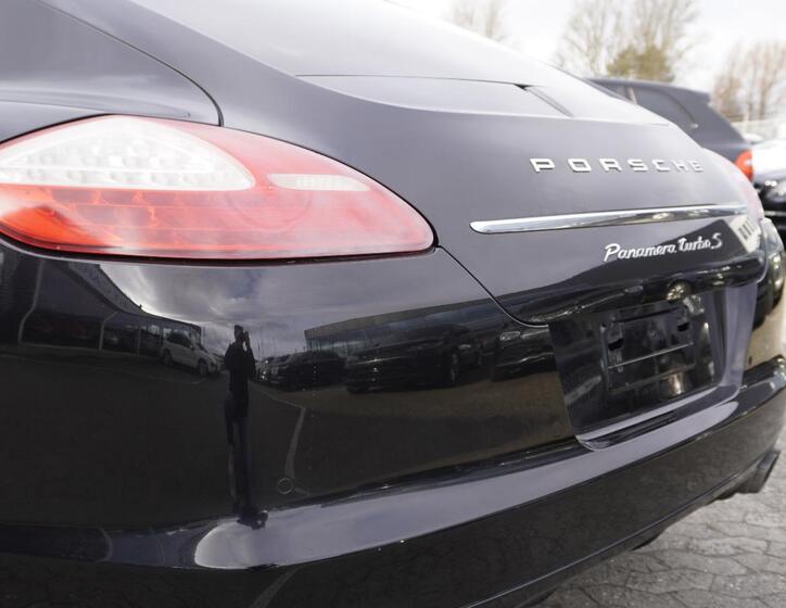Porsche Panamera 19