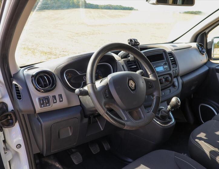 Renault Trafic 27