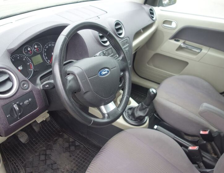 Ford Fusion 13