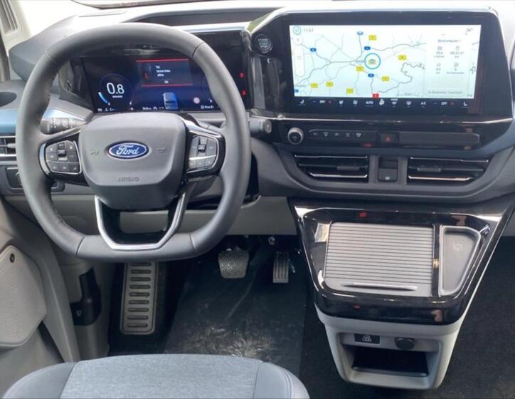 Ford Tourneo Custom 8