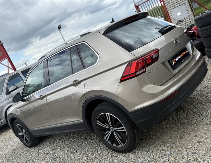 Volkswagen Tiguan 7