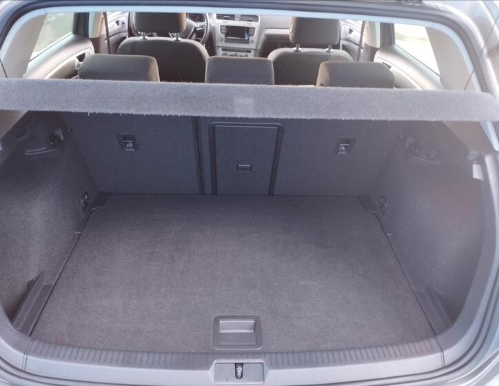 Volkswagen Golf 18