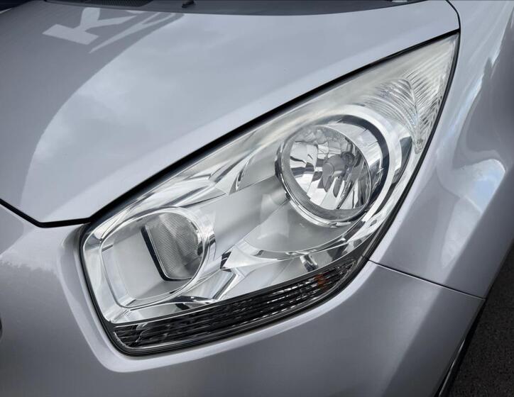 KIA Venga 23
