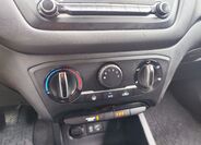 Hyundai i20 15