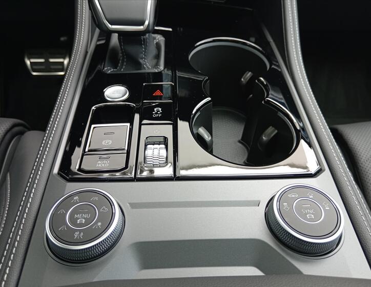 Volkswagen Touareg 24