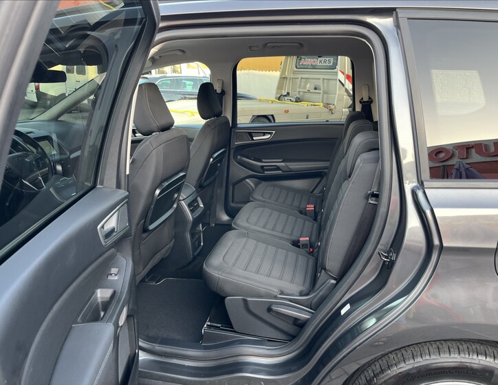Ford Galaxy 17