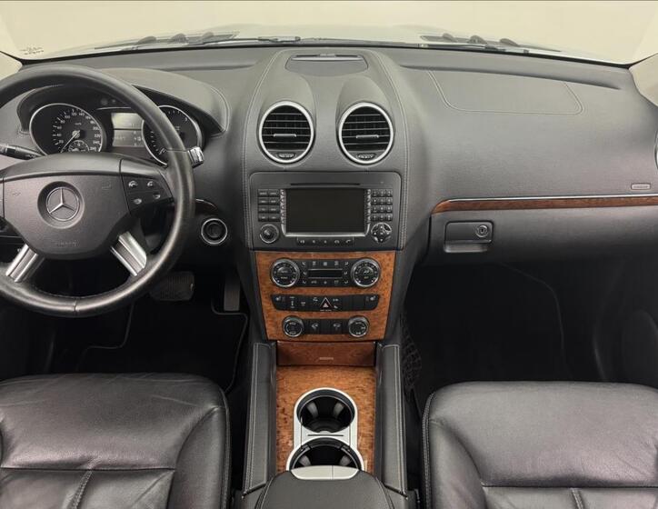 Mercedes-Benz GL 7