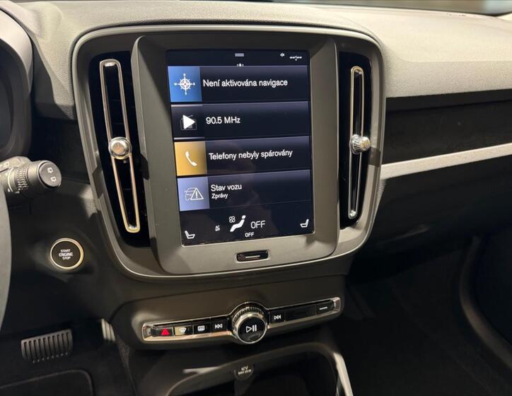 Volvo XC40 9