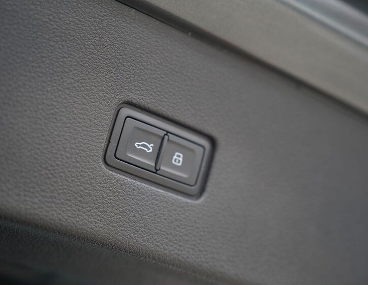 Audi Q8 24