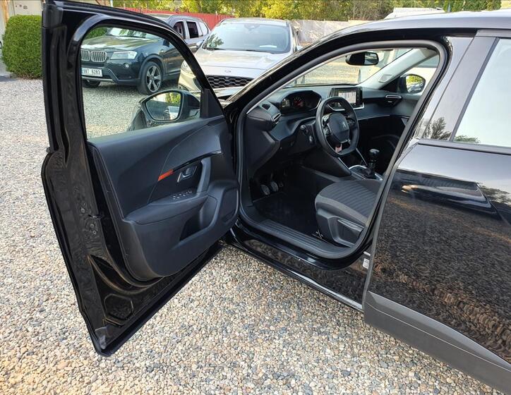 Peugeot 2008 7