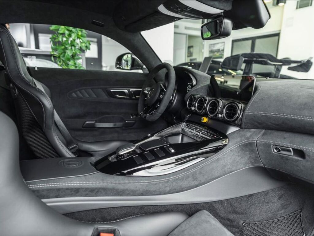 Mercedes-Benz AMG GT 8