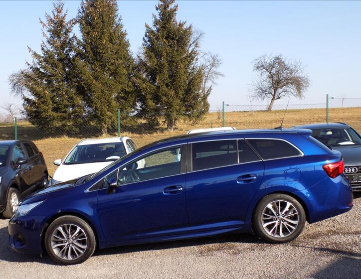 Toyota Avensis 14