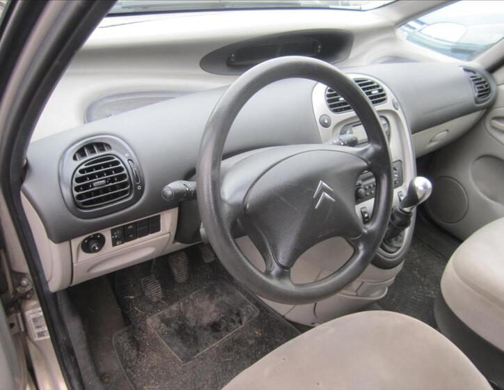 Citroën Xsara Picasso 10