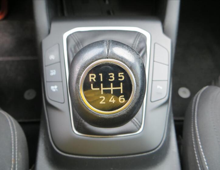Ford Focus 13