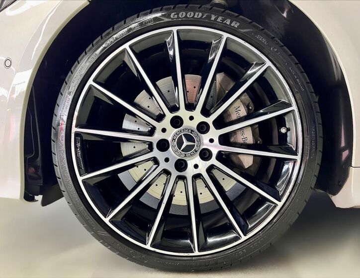 Mercedes-Benz Třídy E 9